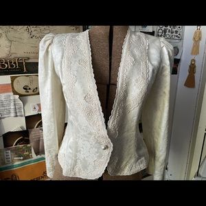 Vintage 80s lace cropped blazer